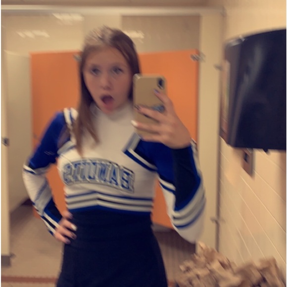 Meet your Posher, Trinity - Picture 1 of 1